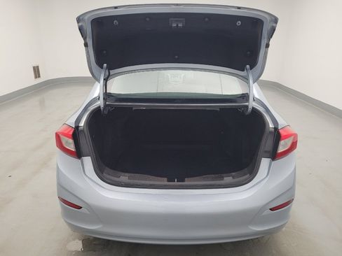 Used 2018 Chevrolet Cruze LS FWD image 29