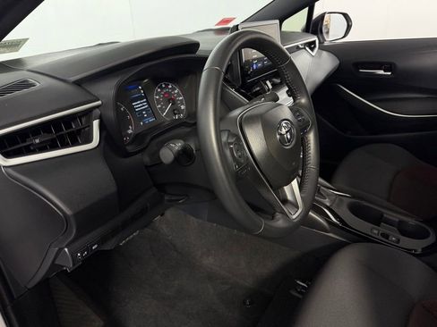 Used 2025 Toyota Corolla SE w/ Convenience Package image 21