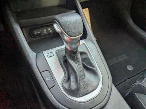 Used 2020 Kia Forte LXS FWD image 12