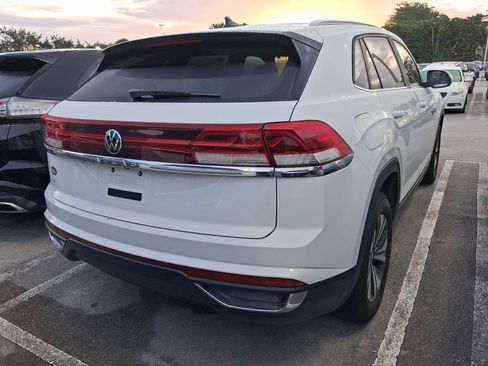 Used 2025 Volkswagen Atlas Cross Sport SE FWD image 8