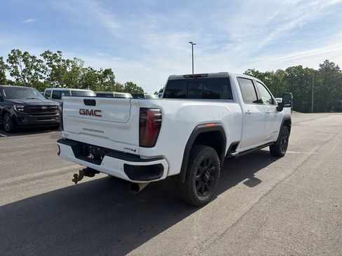 Used 2024 GMC Sierra 3500 AT4 w/ AT4 Premium Plus Package image 3