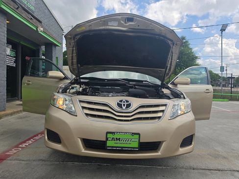 Used 2010 Toyota Camry LE image 50
