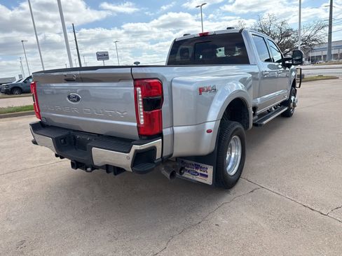 Used 2024 Ford F350 Lariat w/ FX4 Off-Road Package image 7