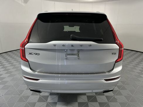 Used 2021 Volvo XC90 T5 Momentum w/ Protection Package Premier image 7