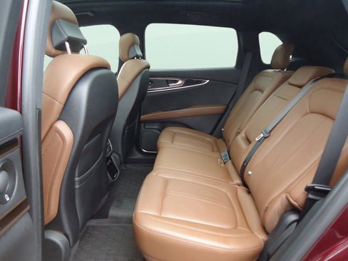 Used 2022 Lincoln Nautilus Reserve w/ Equipment Group 201A image 30