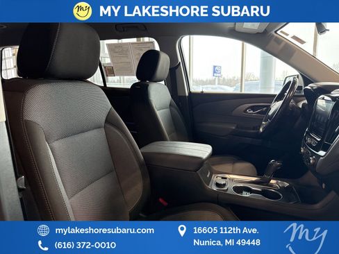 Used 2020 Chevrolet Traverse LT w/ Driver Confidence II Package image 31