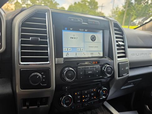 Used 2017 Ford F250 Lariat w/ Lariat Value Package AWD/4WD image 26