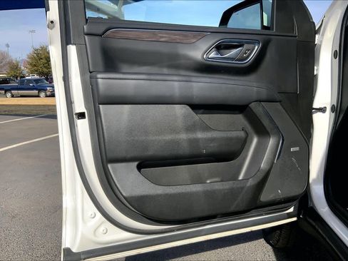 Certified 2024 Chevrolet Tahoe Z71 w/ Luxury Package image 22