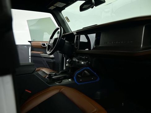 Used 2023 Ford Bronco Outer Banks image 24
