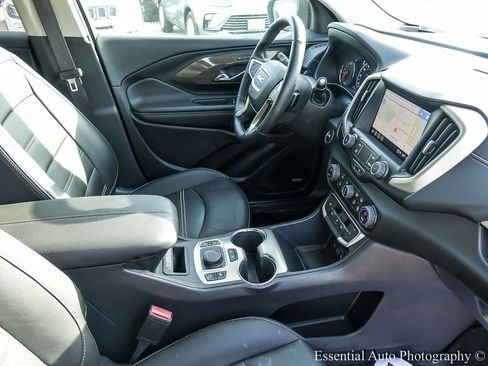 Used 2024 GMC Terrain Denali w/ Denali Premium Package image 33