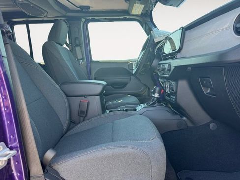 New 2026 Jeep Gladiator Sport AWD/4WD image 15