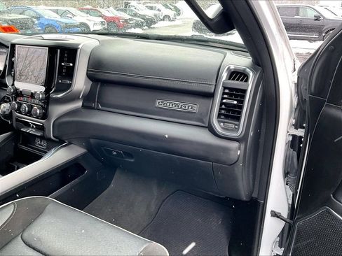 Used 2024 RAM 1500 Laramie AWD/4WD image 12