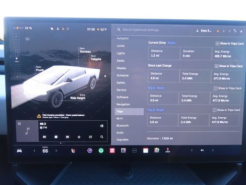 Used 2025 Tesla Cybertruck AWD Crew Cab image 19