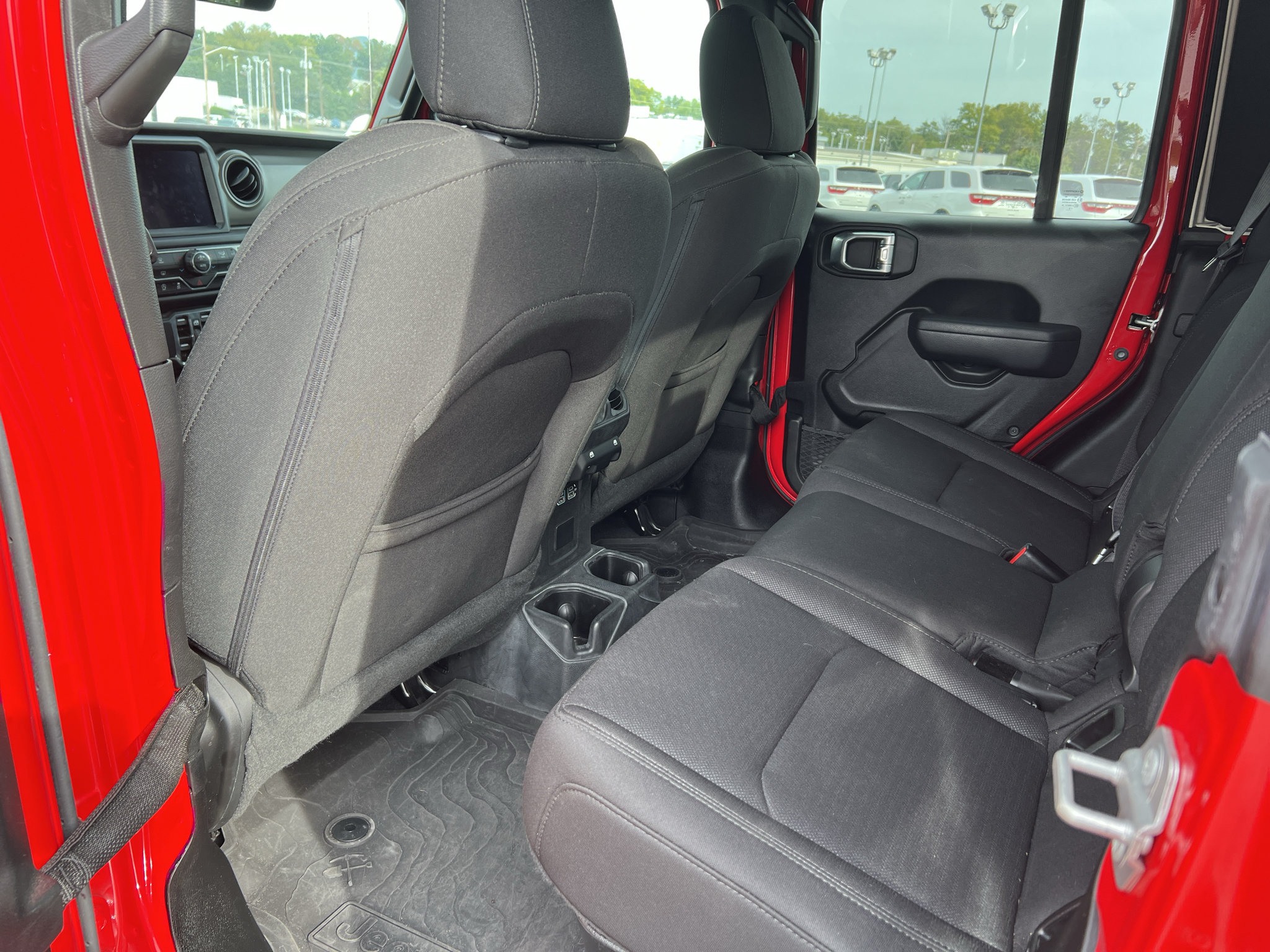 Used 2022 Jeep Gladiator Sport AWD/4WD image 11