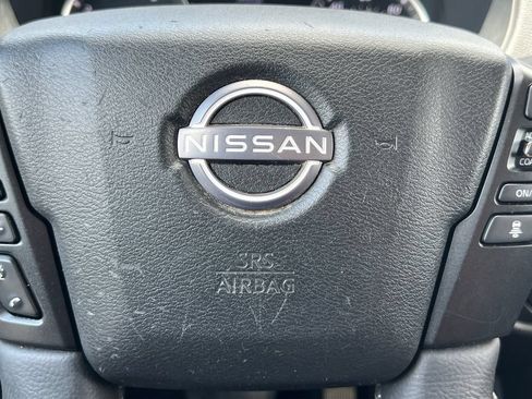 Used 2022 Nissan Frontier SV w/ SV Premium Package AWD/4WD image 5