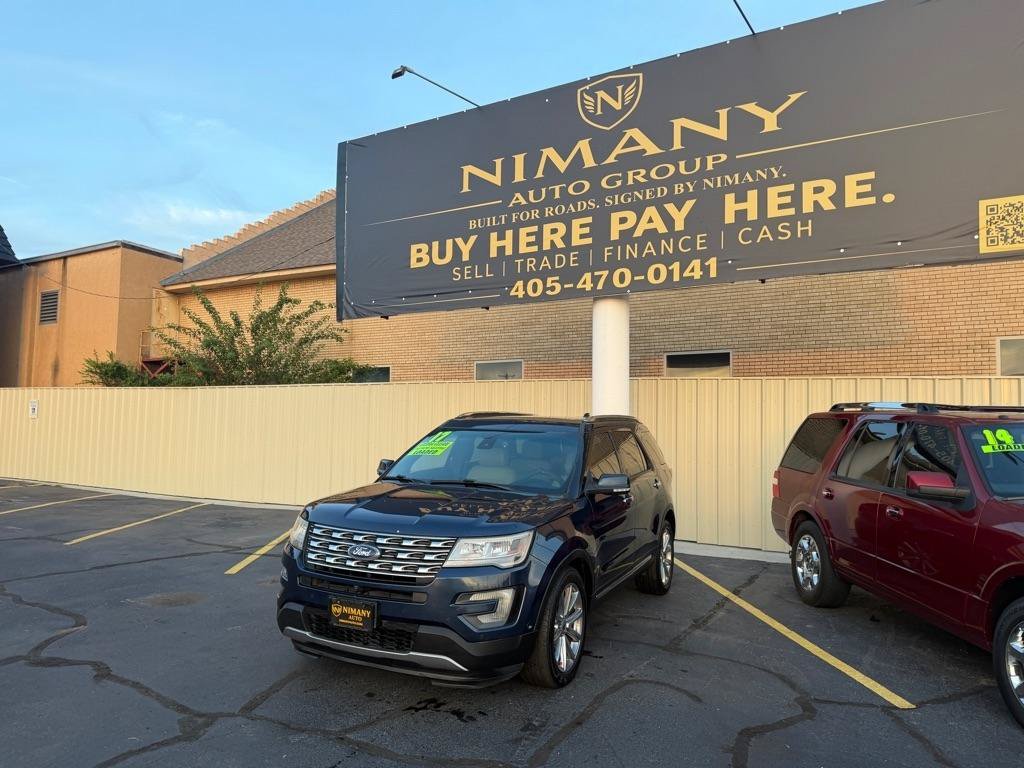 Used 2017 Ford Explorer Limited w/ Equipment Group 301A FWD image 3