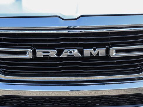 Used 2021 RAM 1500 Big Horn RWD image 5