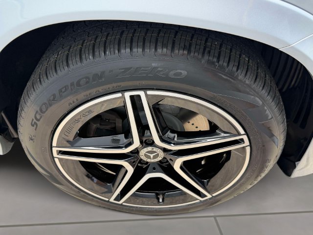 Certified 2025 Mercedes-Benz GLE 450e 4MATIC image 5