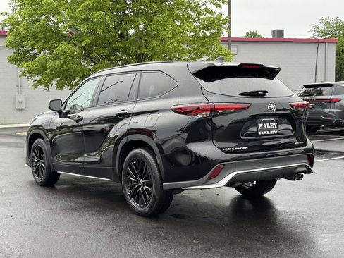 Used 2025 Toyota Highlander XSE AWD/4WD image 25
