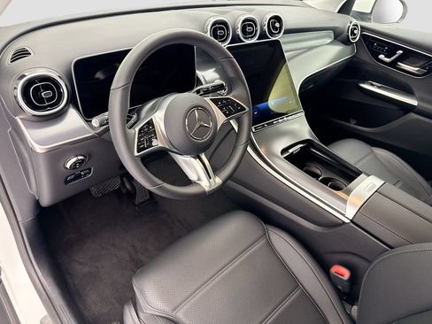 Certified 2026 Mercedes-Benz GLC 300 image 9