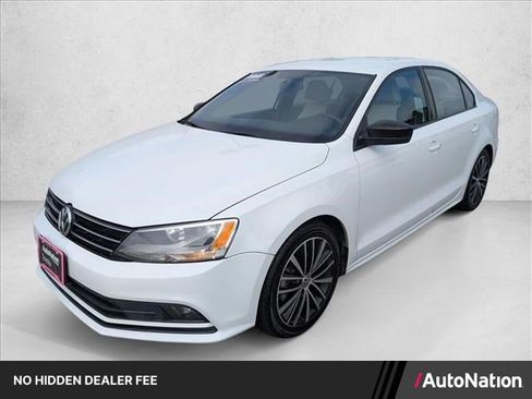 Used 2016 Volkswagen Jetta Sport FWD image 1