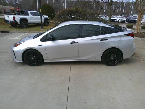 Used 2022 Toyota Prius image 8