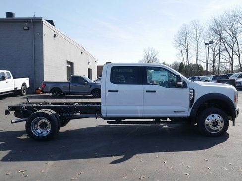 New 2025 Ford F550 4x4 Crew Cab Super Duty w/ XLT Value Package image 1