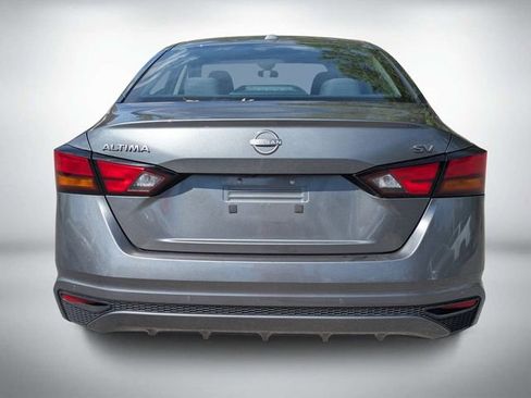 Used 2023 Nissan Altima 2.5 SV FWD image 4