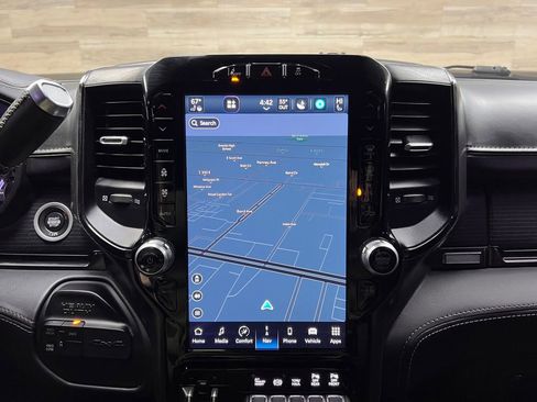 Used 2022 RAM 3500 Limited image 11