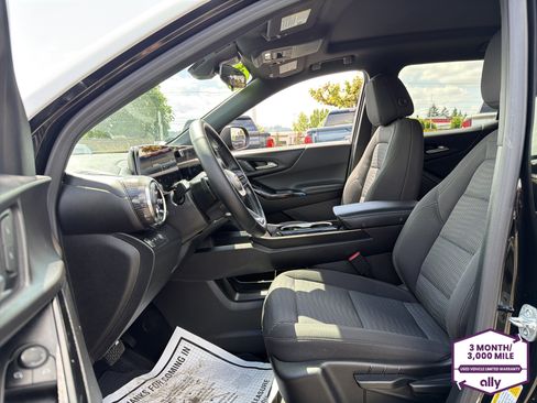 Used 2025 Chevrolet Equinox LT AWD/4WD image 10