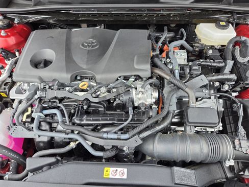 Used 2025 Toyota Camry XSE FWD image 28
