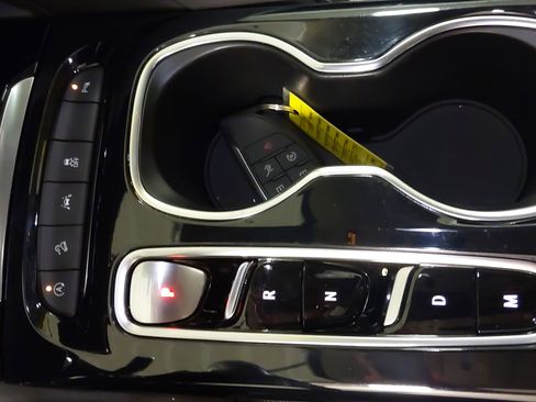 Certified 2021 Buick Envision Essence w/ Technology Package I image 21