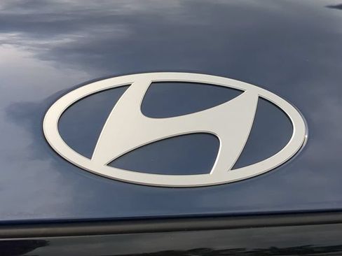 Used 2025 Hyundai Santa Fe SEL FWD image 13