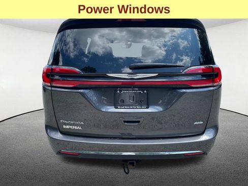 Used 2021 Chrysler Pacifica Touring w/ Cold Weather Group AWD/4WD image 11