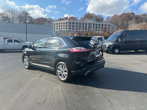 Used 2022 Ford Edge Titanium image 3