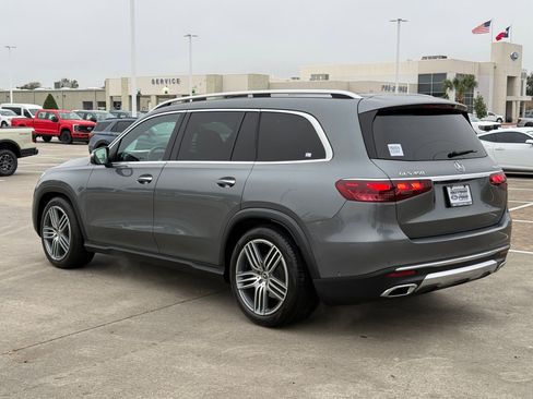 Used 2024 Mercedes-Benz GLS 450 4MATIC image 3