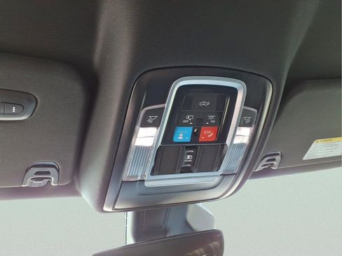 New 2026 RAM 1500 4x4 Crew Cab image 25