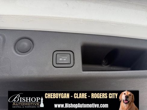 Used 2024 Chevrolet Equinox LT w/ LPO, Floor Liner Package FWD image 28