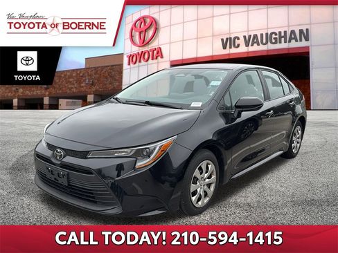 Used 2025 Toyota Corolla LE image 1