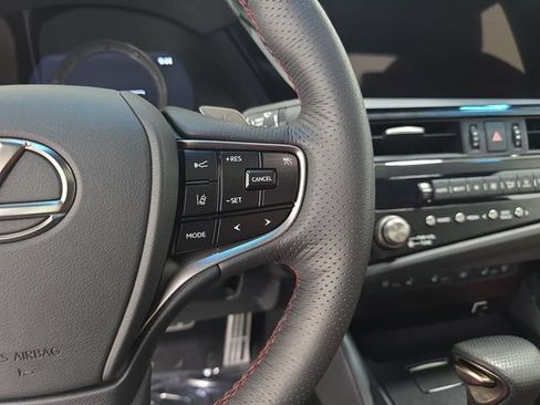 Used 2025 Lexus ES 350 F Sport FWD image 18
