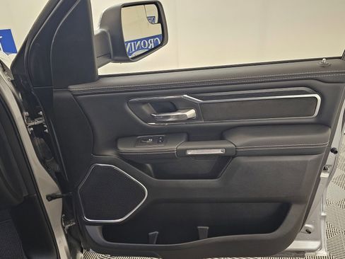 Used 2024 RAM 1500 Laramie image 32