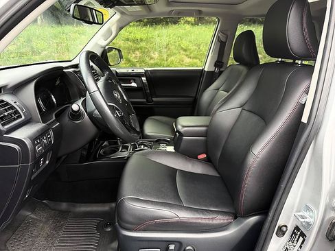 Used 2016 Toyota 4Runner Trail Premium AWD/4WD image 11