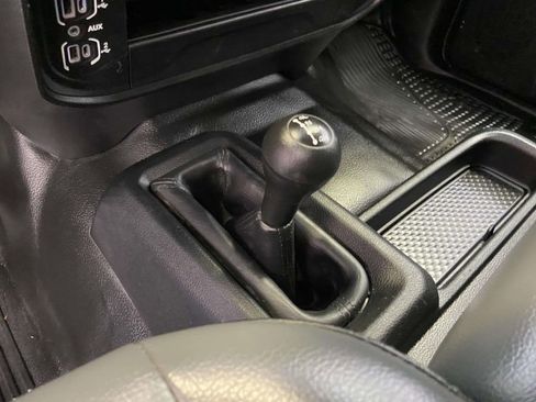 Used 2022 RAM 2500 Tradesman w/ Chrome Appearance Group image 23