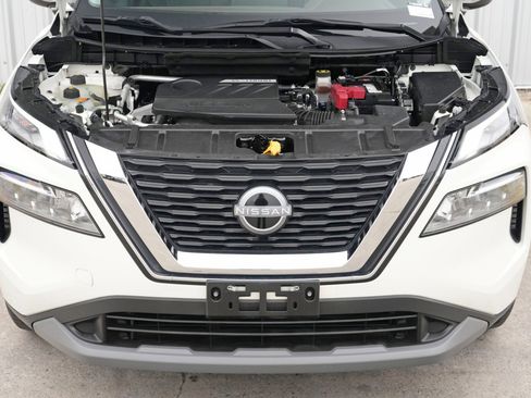 Used 2023 Nissan Rogue SV FWD image 7