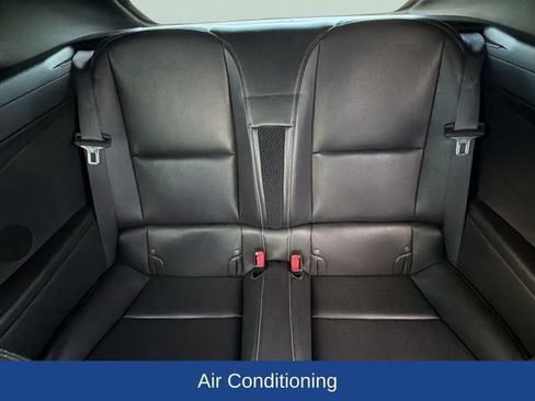 Used 2011 Chevrolet Camaro SS RWD image 17