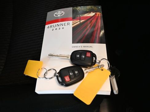 Certified 2020 Toyota 4Runner TRD Off-Road image 21