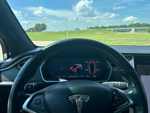Used 2018 Tesla Model X 75D AWD/4WD image 12