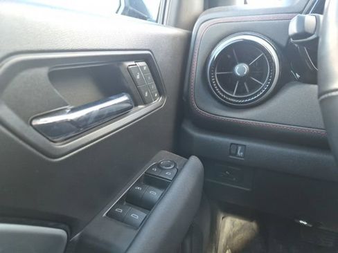 Used 2023 Chevrolet Colorado Z71 w/ Z71 Convenience Package 2 image 15