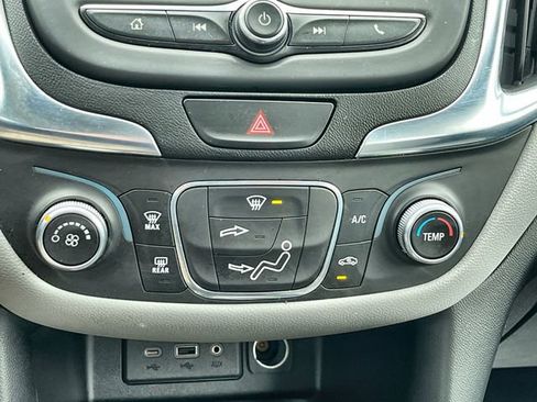 Used 2021 Chevrolet Equinox LS w/ LPO, Blackout Package image 18