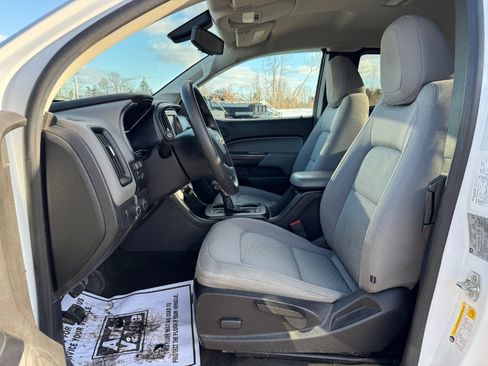 Used 2017 Chevrolet Colorado W/T image 15